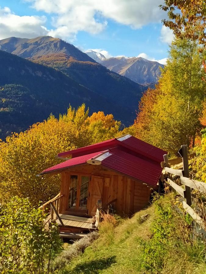 Les Toits Rouges - Le Luxe De La Simplicite Au Bout Du Sentier Acomodação com café da manhã Saint-Étienne-de-Tinée Exterior foto