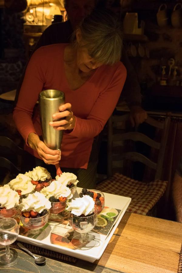 Les Toits Rouges - Le Luxe De La Simplicite Au Bout Du Sentier Acomodação com café da manhã Saint-Étienne-de-Tinée Exterior foto